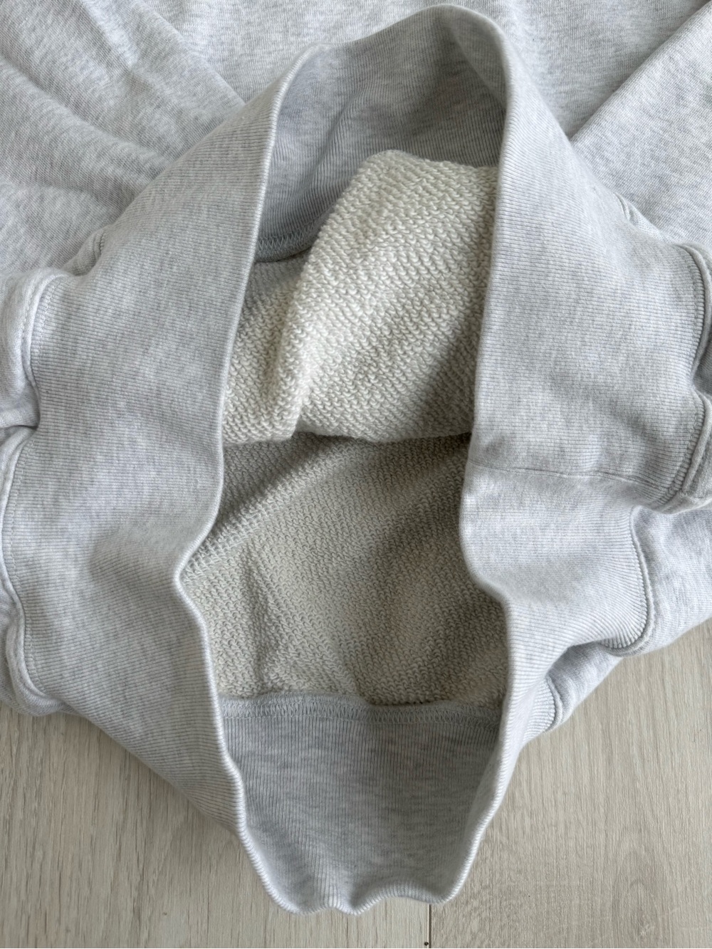 Aritzia Men's “Superworld” Crewneck Sweatshirt - Picture 5 of 7